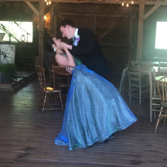 Jovani Prom/Pageant/Formal Dress - Picture 3 of 5